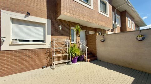 Foto 2 de Casa adosada en venta en Marchamalo, Guadalajara