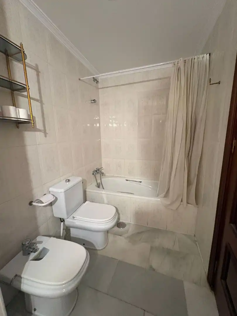 Flat with lift to rent in Reina Victoria - Matadero, imagen 7