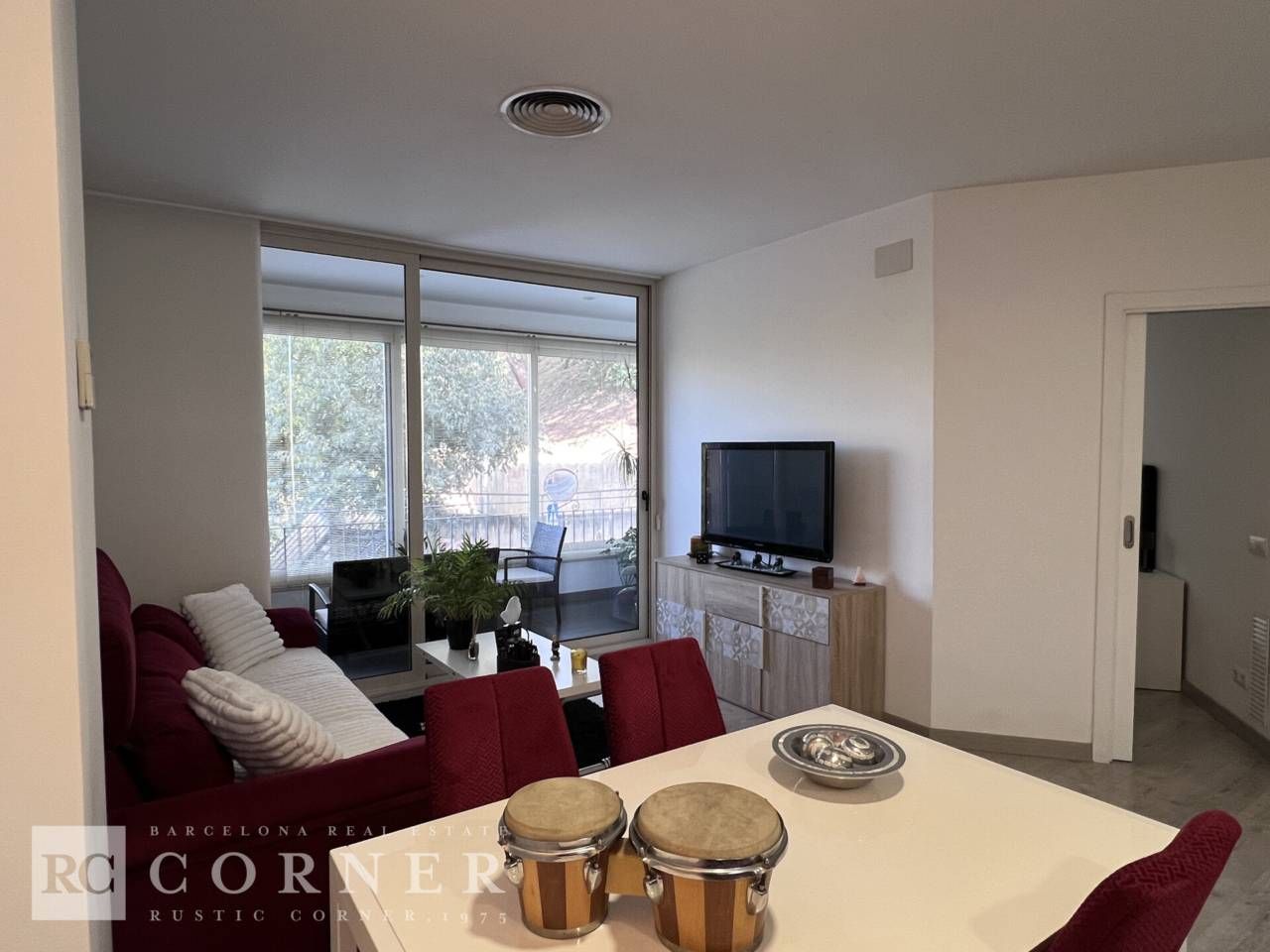 Vista exterior de Pis en venda en Girona Capital amb Aire condicionat, Parquet i Balcó