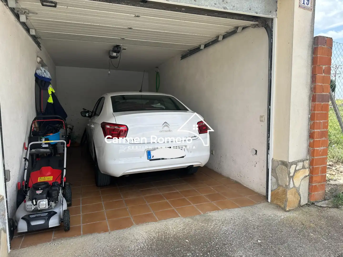 Parking de Casa adosada en venta en Torresmenudas con Calefacción, Jardín privado y Terraza