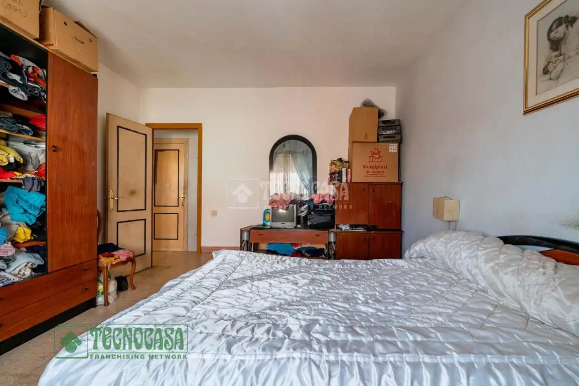 Habitación de Piso en venta en El Ejido con Amueblado