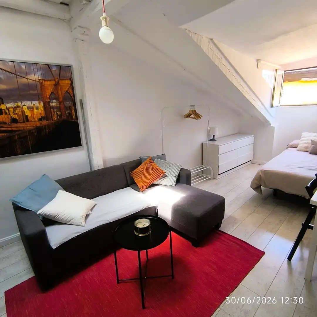 Schlafzimmer von Wohnung zur Miete in Madrid mit Klimaanlage, Heizung und Möbliert