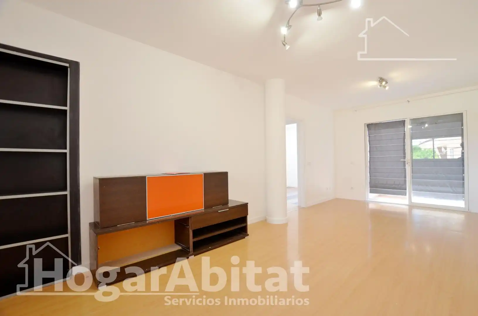 Living room of Flat for sale in Gandia  with Parquet flooring and Balcony