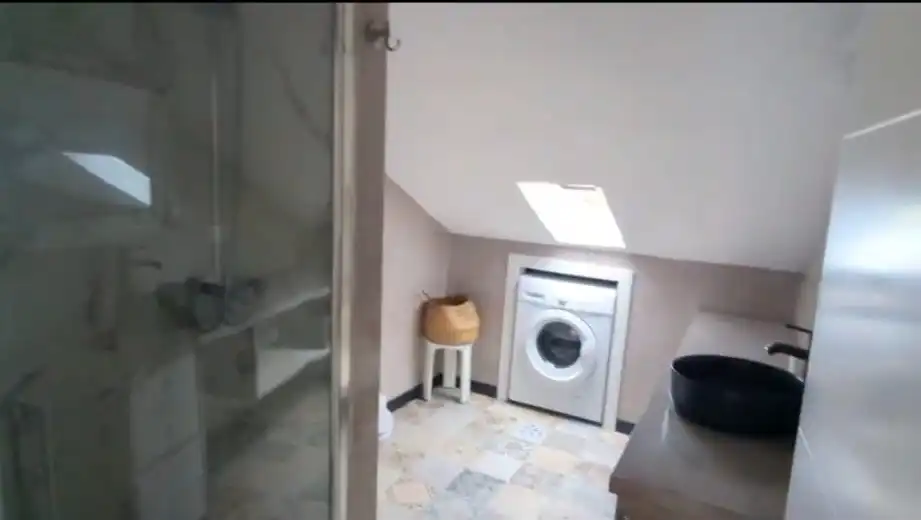 Baño de Ático de alquiler en Vegadeo con Calefacción, Terraza y Amueblado