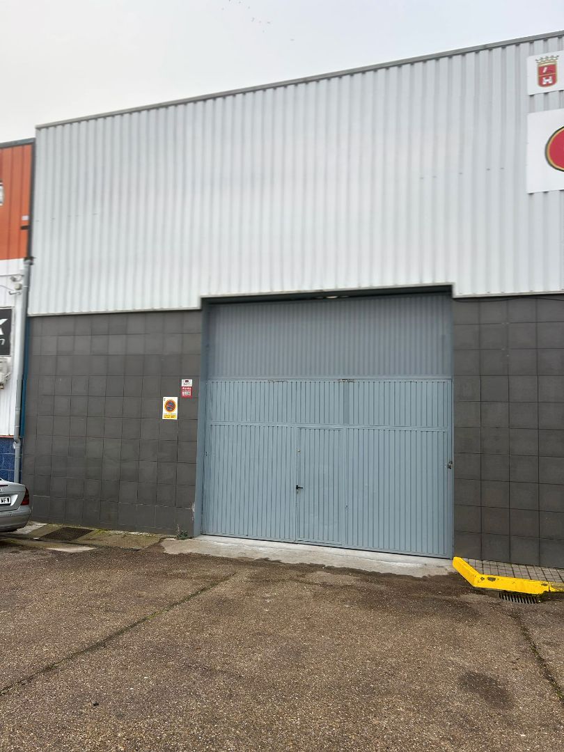 Industrial buildings to rent in Avenida de Gijón, Girón