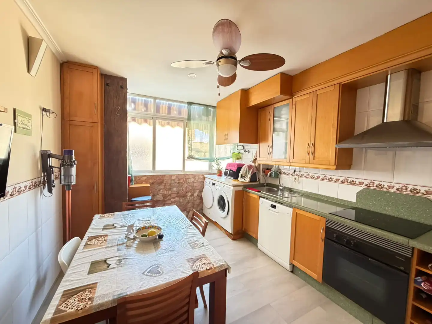 Flat with terrace for sale in Calle Alfonso X El Sabio 1, imagen 10