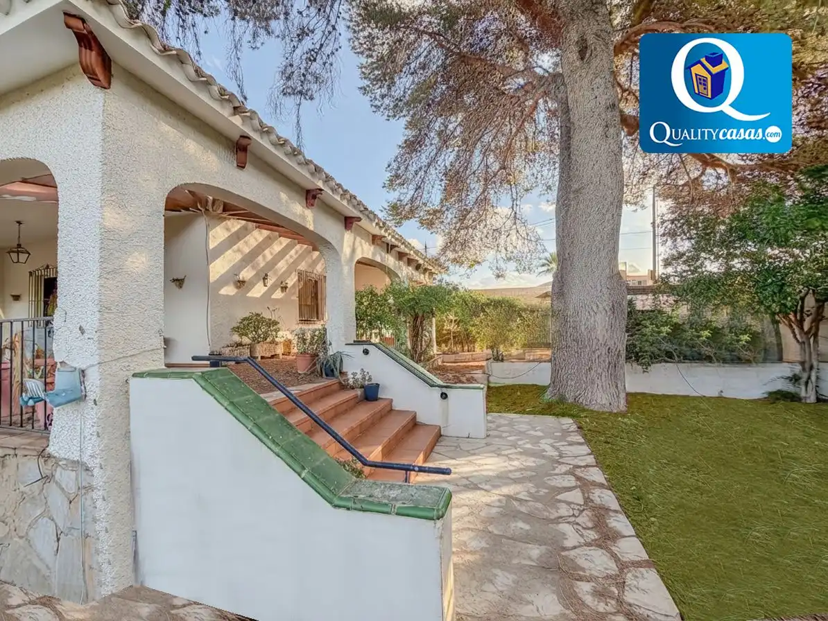Jardí de Casa o xalet en venda en Partidas de Alicante