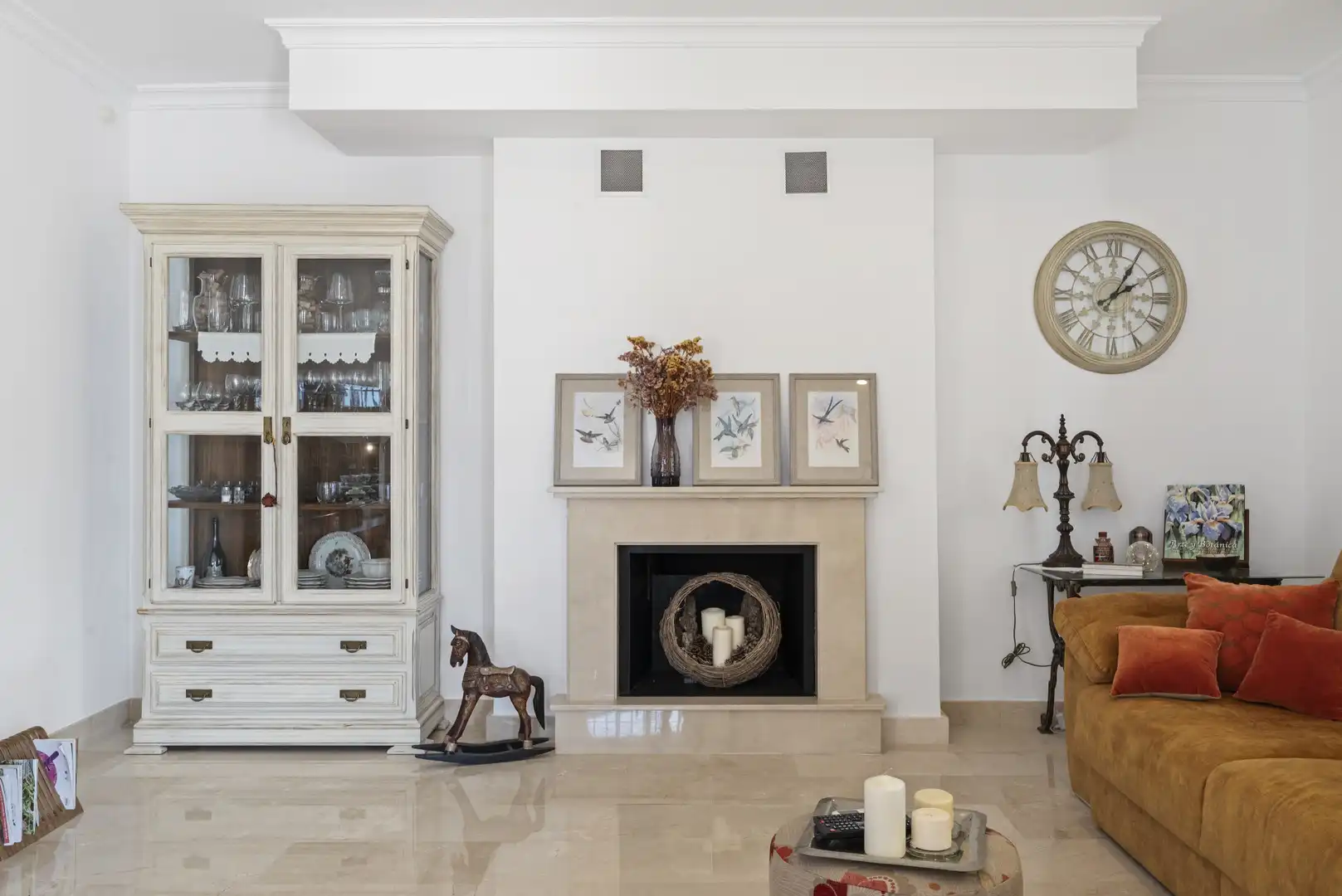 Wohnzimmer von Haus oder Chalet zum Verkauf in Mijas mit Klimaanlage, Privatgarten und Terrasse