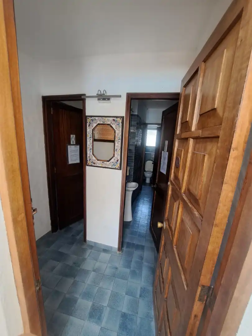 Badezimmer von Geschaftsraum zum Verkauf in San Bartolomé de Tirajana mit Klimaanlage, Heizung und Terrasse