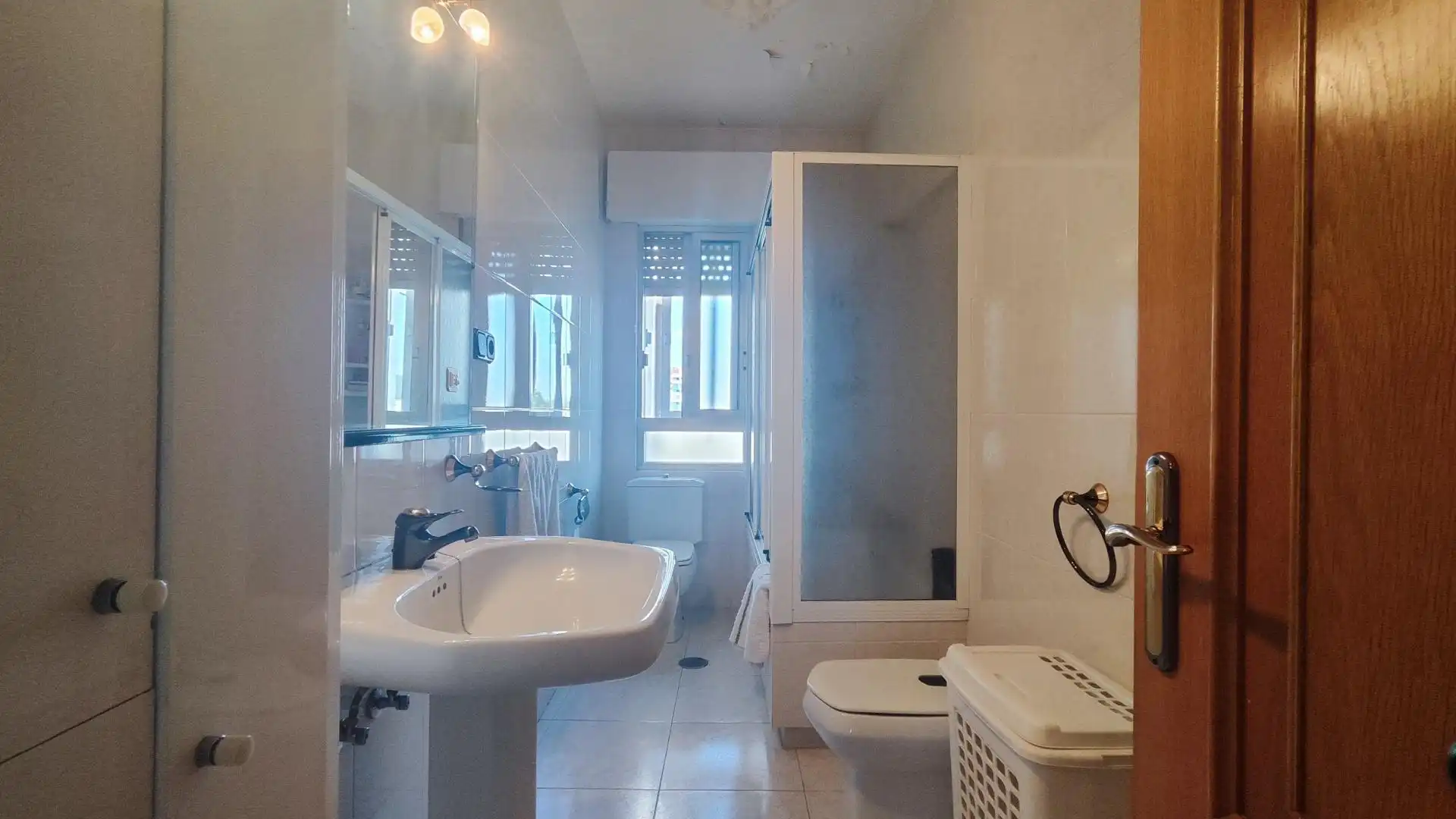 Baño de Casa o chalet en venta en León Capital  con Calefacción y Terraza