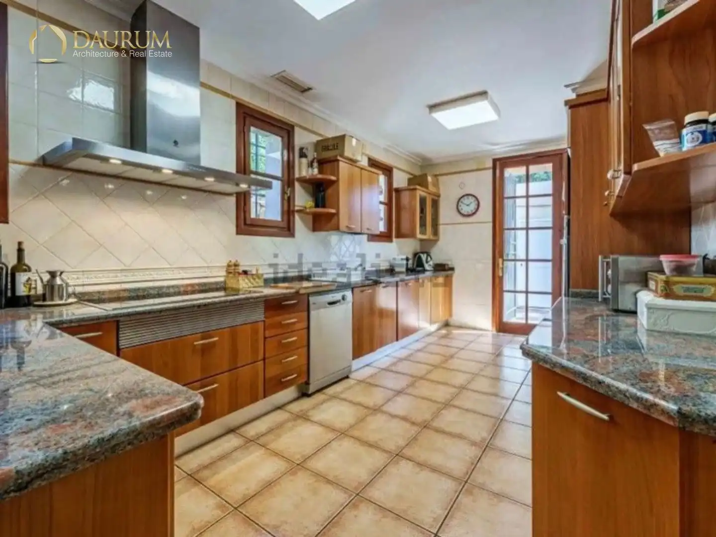 Kitchen of Houses for sale in Málaga  with Air Conditioner, Private garden and Swimming Pool
