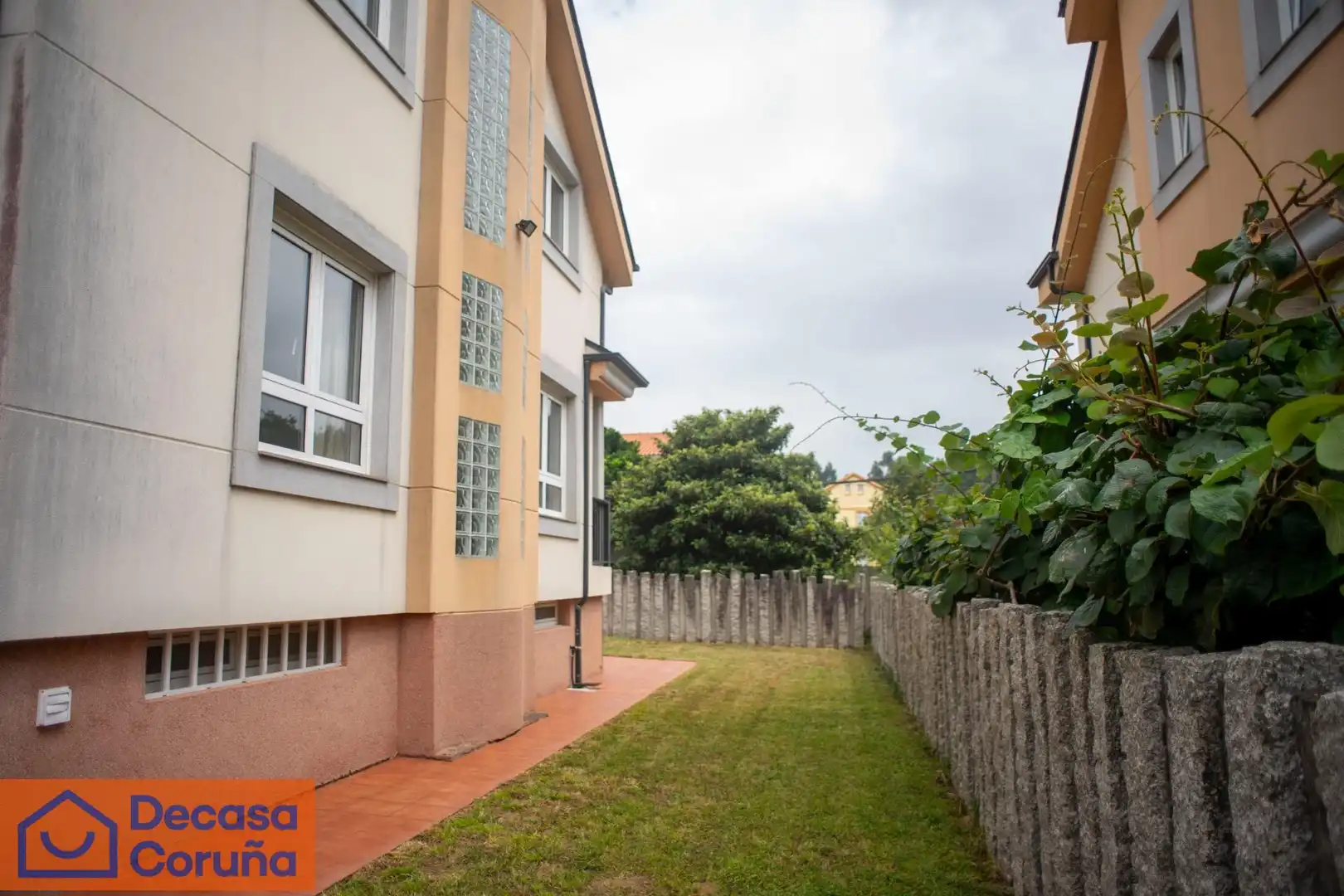 Vista exterior de Casa o chalet de alquiler en Oleiros con Calefacción, Parquet y Terraza