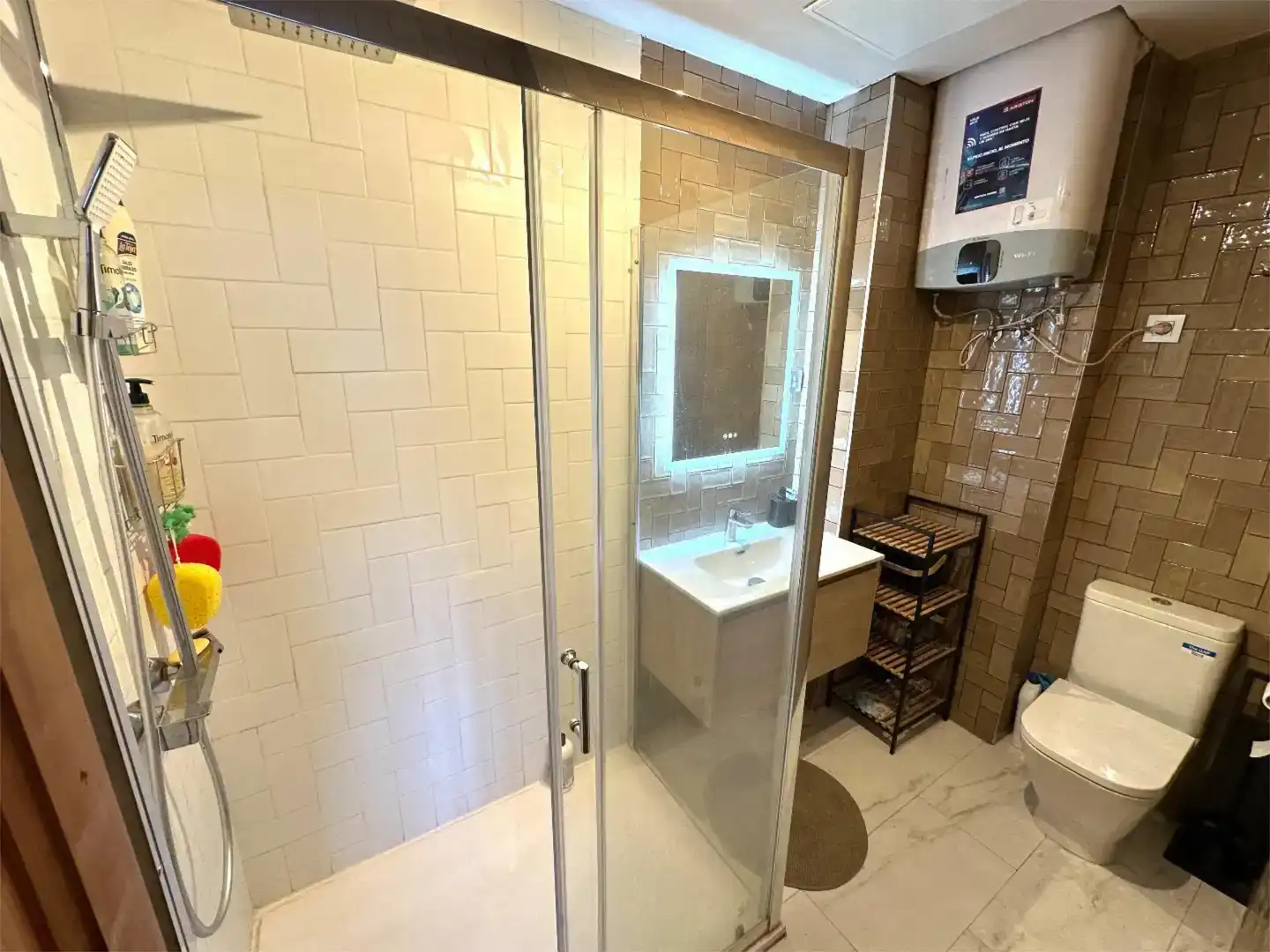 Baño de Piso en venta en Riaño con Trastero y Amueblado