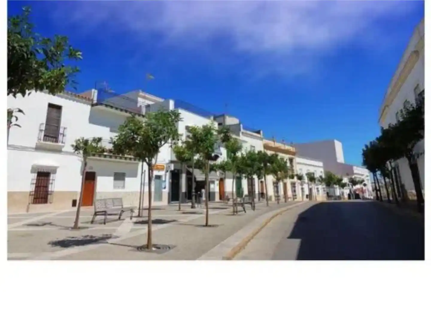 Vista exterior de Pis en venda en Trebujena amb Balcó