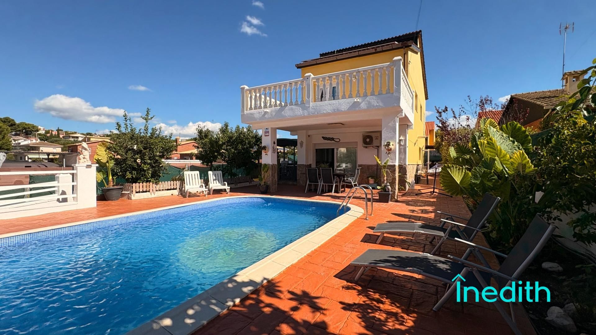 Swimming pool of House or chalet for sale in Cunit  with Air Conditioner, Heating and Private garden