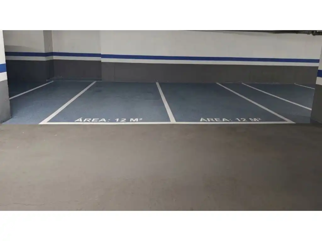 Aparcament de Dúplex de lloguer en Majadahonda amb Jardí privat, Terrassa i Piscina