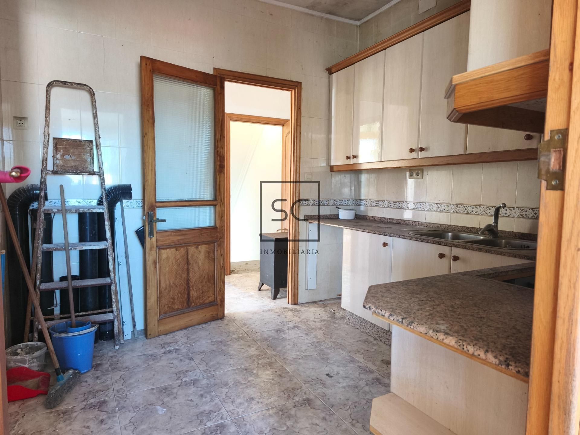 Cuina de Casa o xalet en venda en Mugardos amb Terrassa i Traster