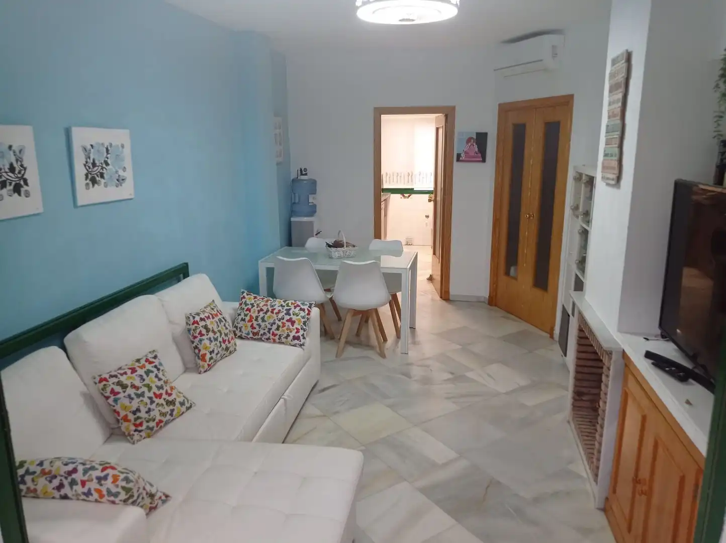 Wohnzimmer von Wohnungen zur Miete in El Portil mit Klimaanlage und Möbliert