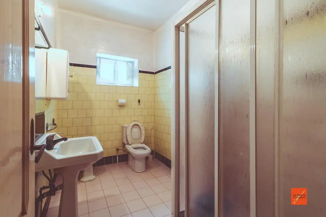 Badezimmer von Einfamilien-Reihenhaus zum Verkauf in Santa Bàrbara mit Terrasse, Möbliert und Balkon
