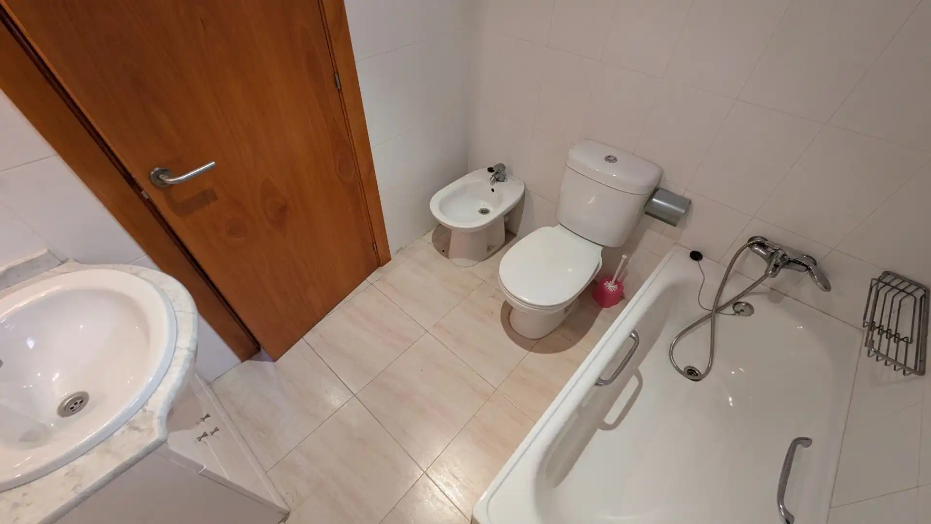 Bathroom of Flat for sale in Amer  with Heating