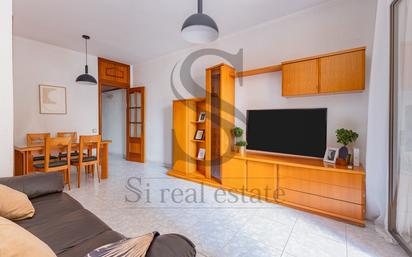 Exterior view of Flat for sale in  Barcelona Capital  with Balcony