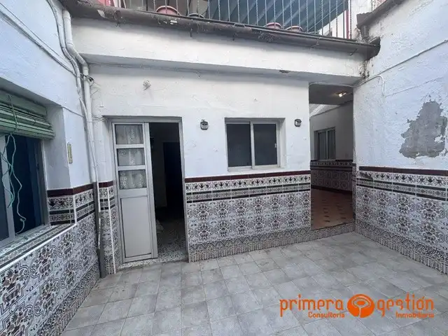 Vista exterior de Casa o chalet en venta en Carmona