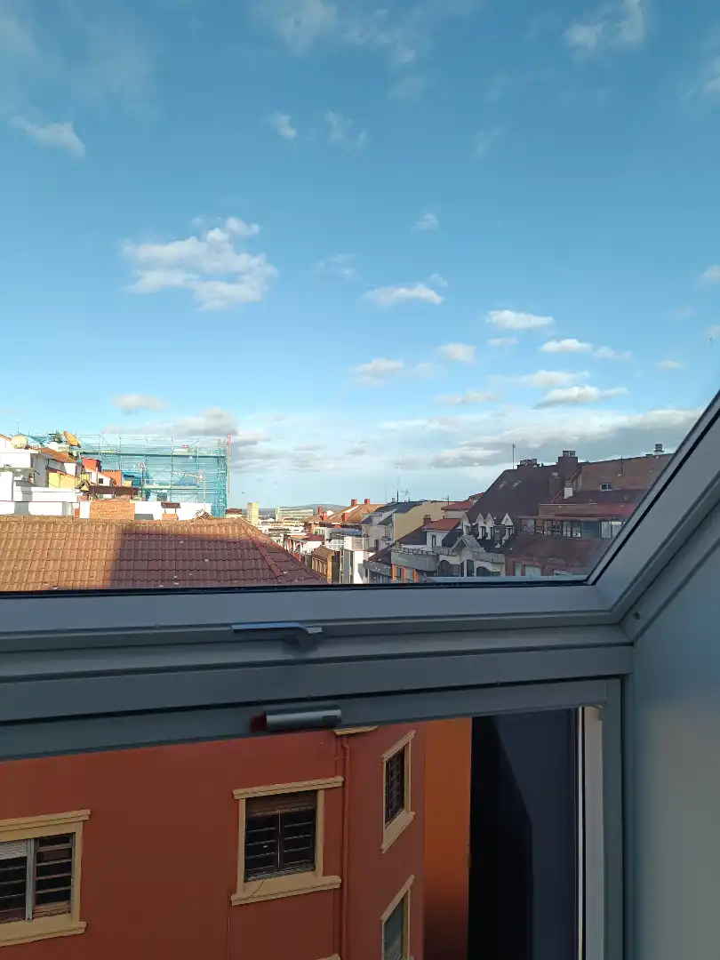 Außenansicht von Dachboden zum Verkauf in Oviedo  mit Heizung und Terrasse