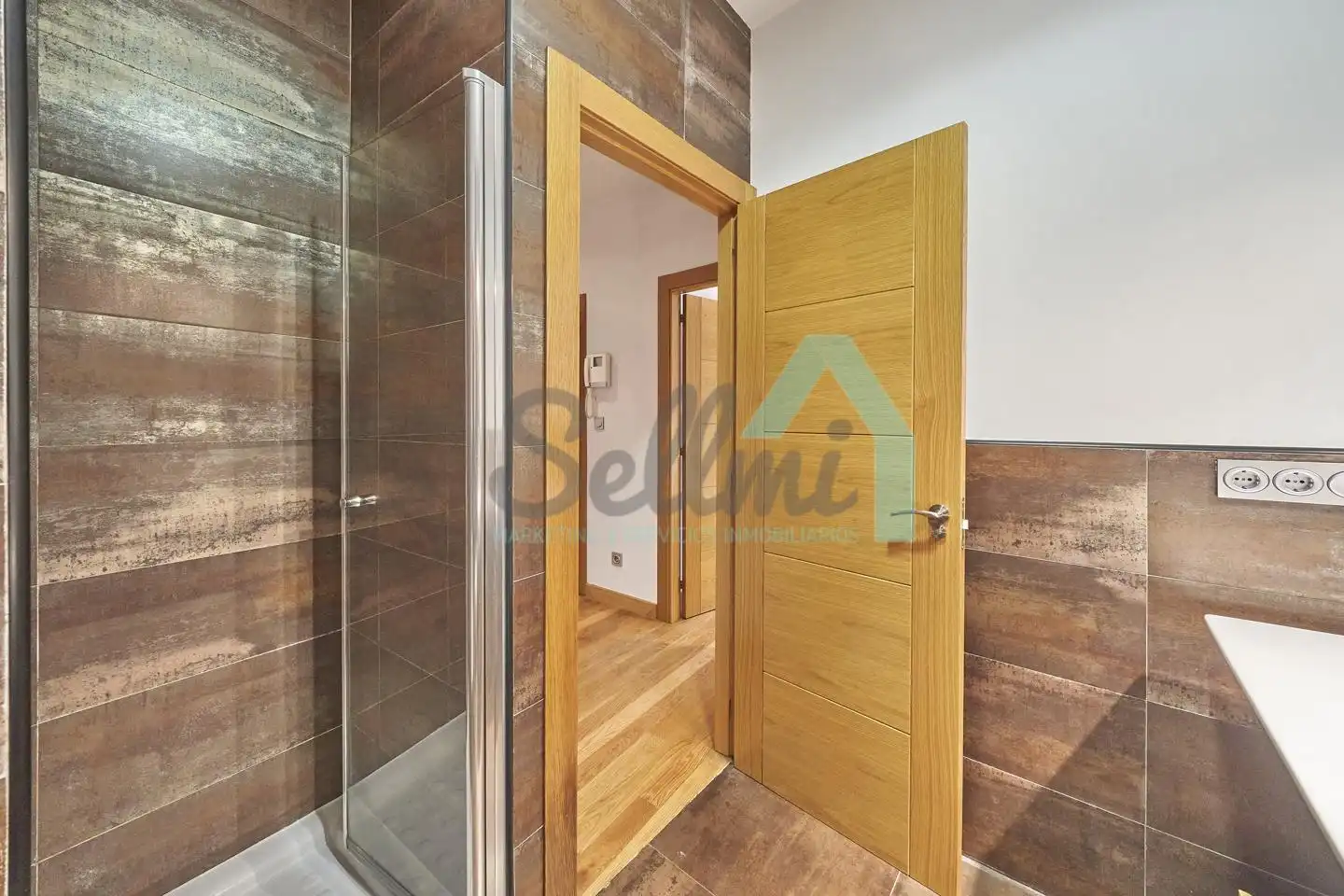 Wohnung zur Miete in Calle Marqués de San Esteban, Barrio del Centro