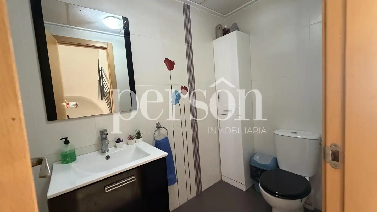 Bathroom of Ground floor for sale in Carcaixent  with Air Conditioner, Terrace and Storage room