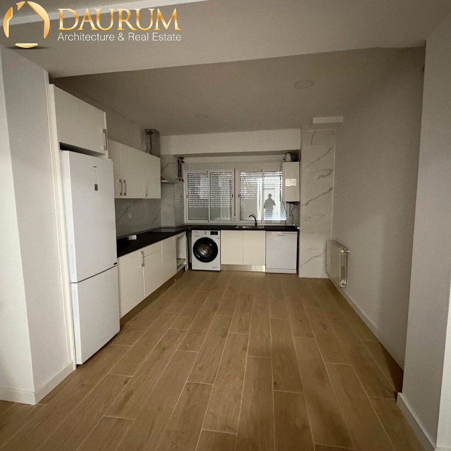 Kitchen of Planta baja for sale in  Madrid Capital  with Heating