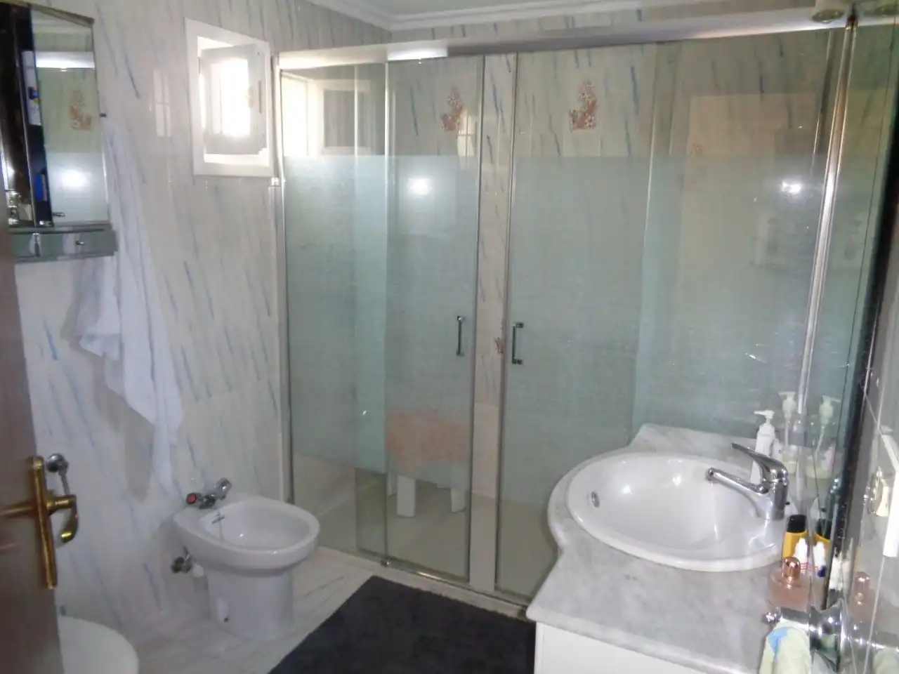 Badezimmer von Country house zum Verkauf in San Asensio mit Heizung