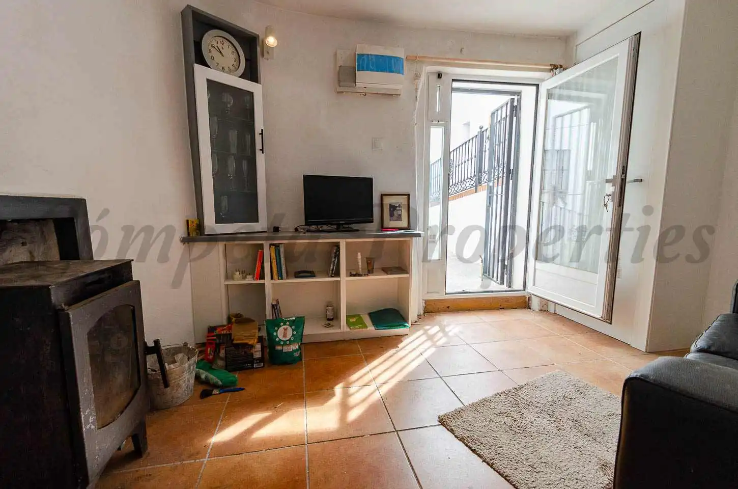 Sala de estar de Casa adosada en venta en Salares con Terraza y Amueblado