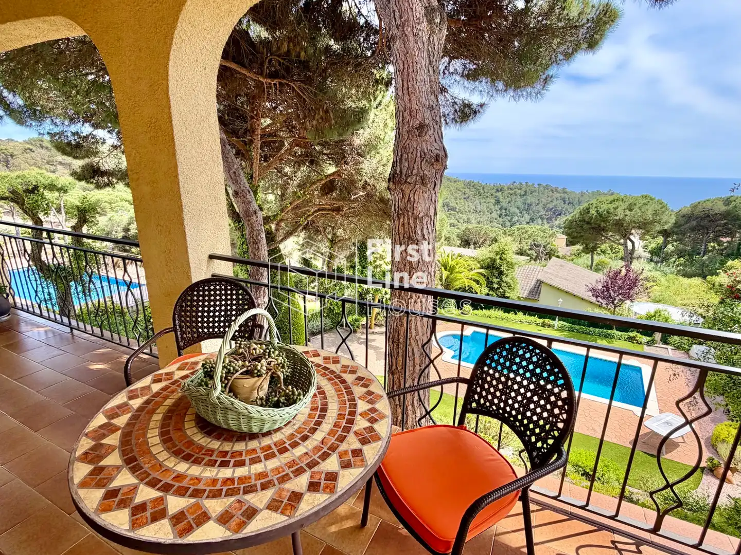 Terrasse von Haus oder Chalet zum Verkauf in Lloret de Mar mit Klimaanlage, Privatgarten und Terrasse