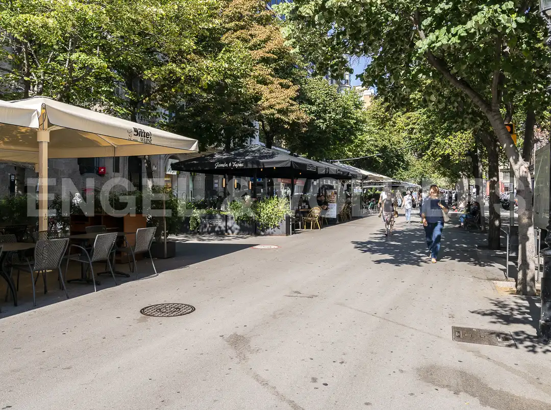Außenansicht von Gebäude zur Miete in Barcelona