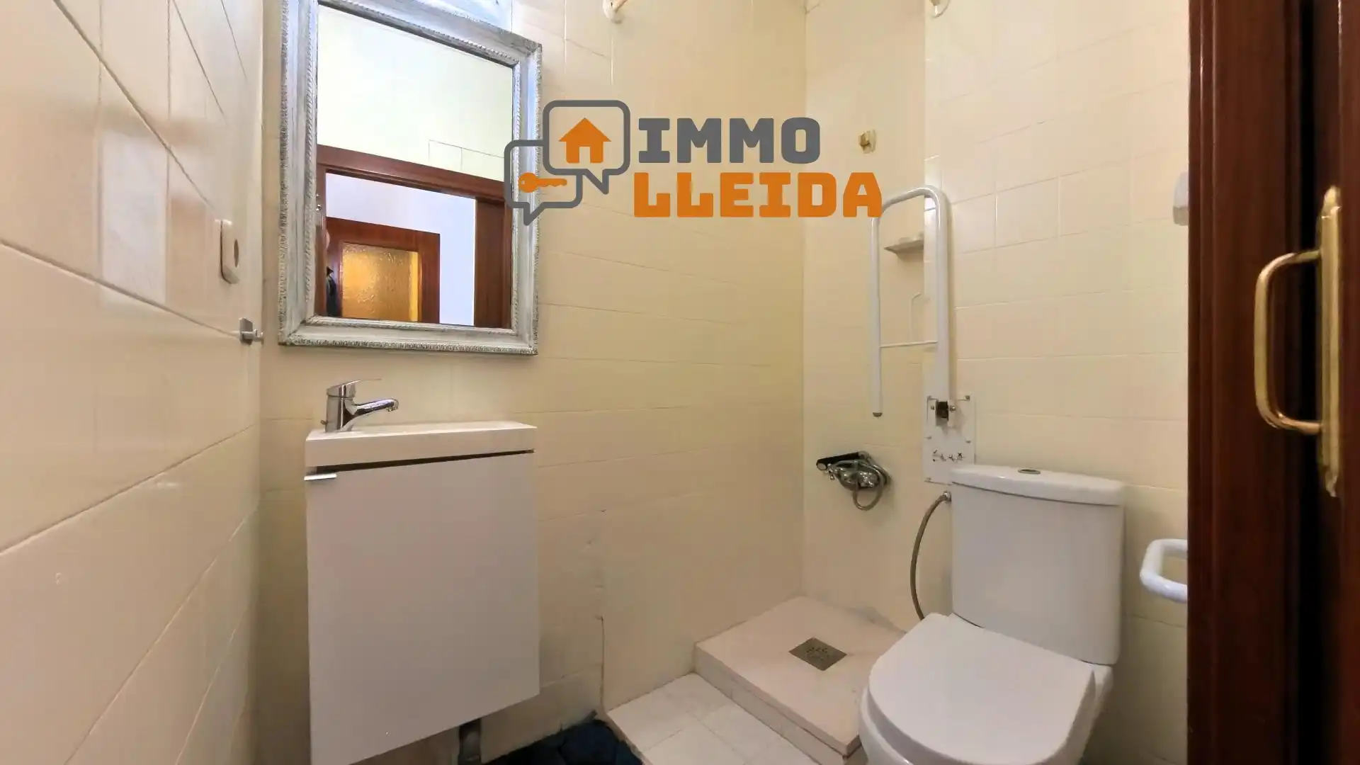 Vista exterior de Piso en venta en Artesa de Segre con Calefacción y Amueblado