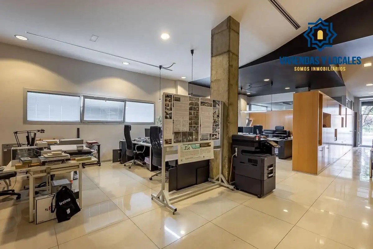 Business premises for sale in Calle CURRO CUCHARES