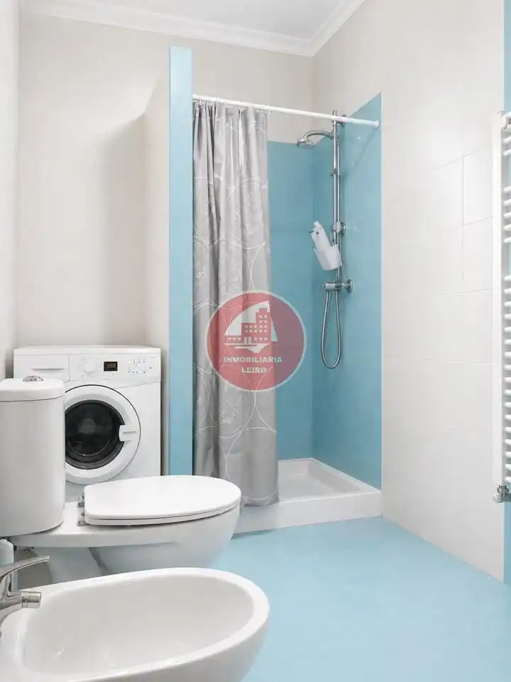 Badezimmer von Wohnung zur Miete in Pontevedra Capital 