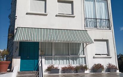 Vista exterior de Casa o xalet en venda en Vilaboa amb Calefacció, Jardí privat i Parquet