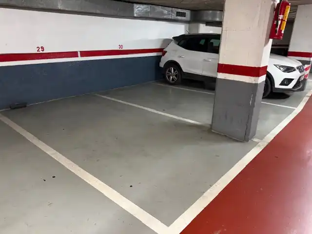 Parking de Garaje de alquiler en Barcelona con Alarma