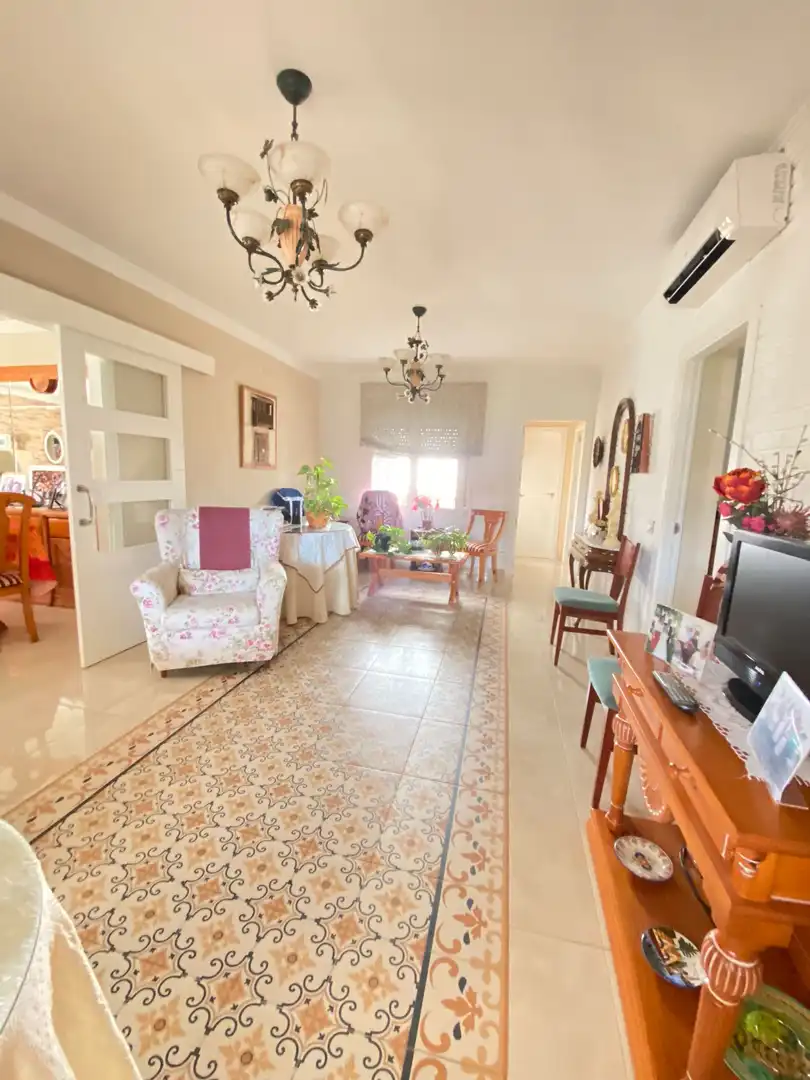 Sala d'estar de Finca rústica en venda en Ciudad Real amb Aire condicionat, Calefacció i Piscina