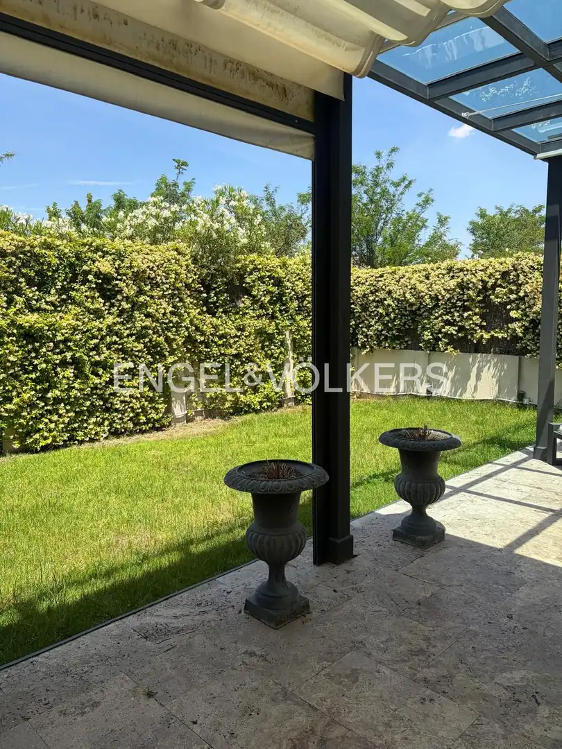 Terraza de Apartamento de alquiler en Madrid con Aire acondicionado, Calefacción y Jardín privado