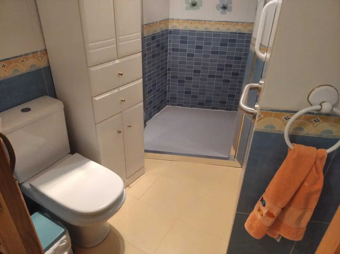 Badezimmer von Wohnung zum Verkauf in El Campello mit Klimaanlage, Heizung und Möbliert
