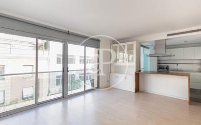 Exterior view of Flat for sale in  Barcelona Capital  with Air Conditioner, Heating and Terrace