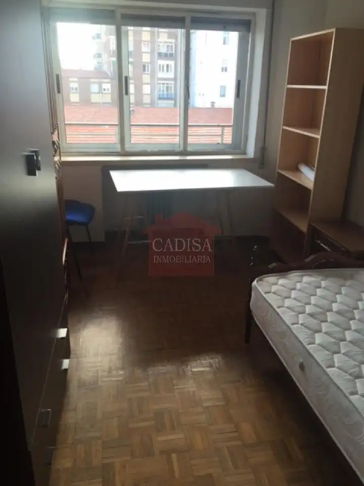 Schlafzimmer von Wohnung zum Verkauf in Salamanca mit Heizung, Parkett und Möbliert