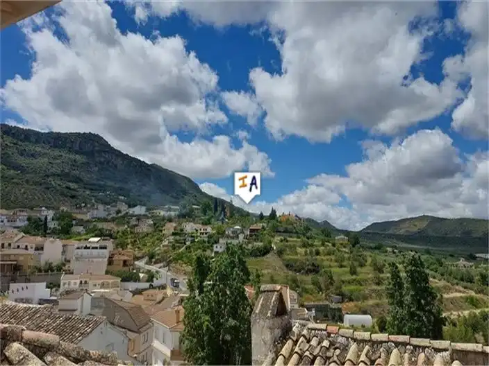 Adossat en venda a Castillo de Locubín