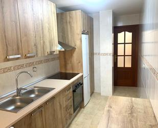 Kitchen of Apartment to rent in La Zubia