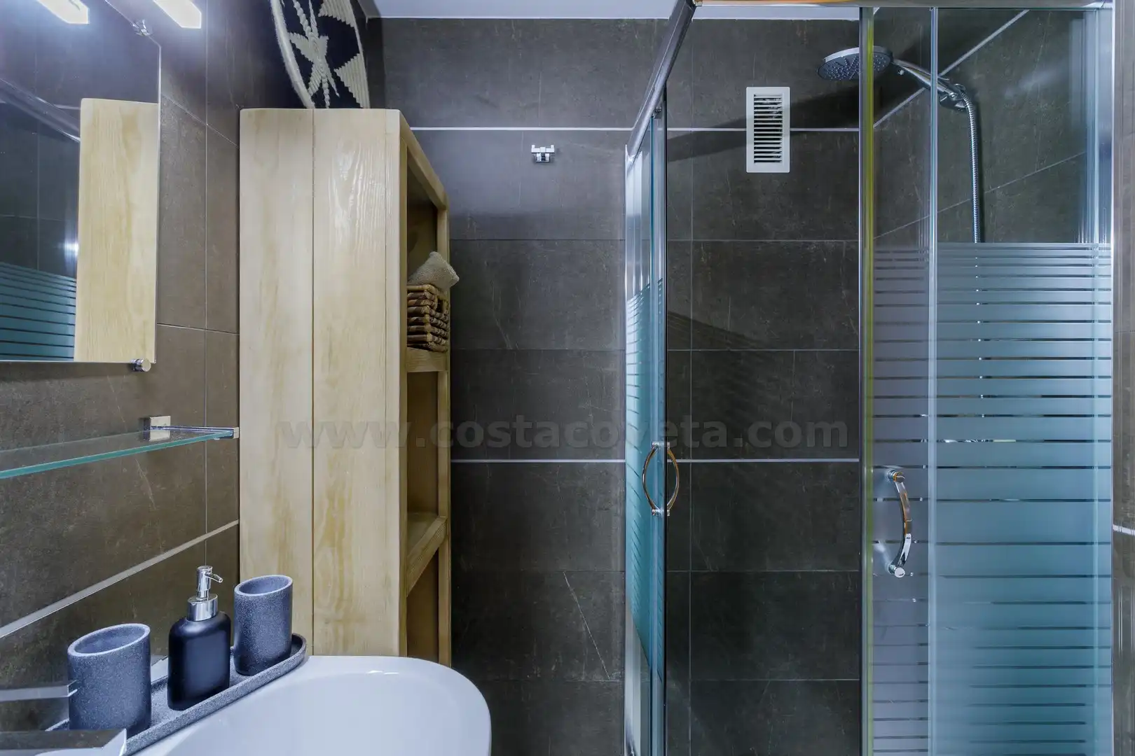 Bathroom of Apartments for sale in El Campello  with Air Conditioner, Terrace and Furnished