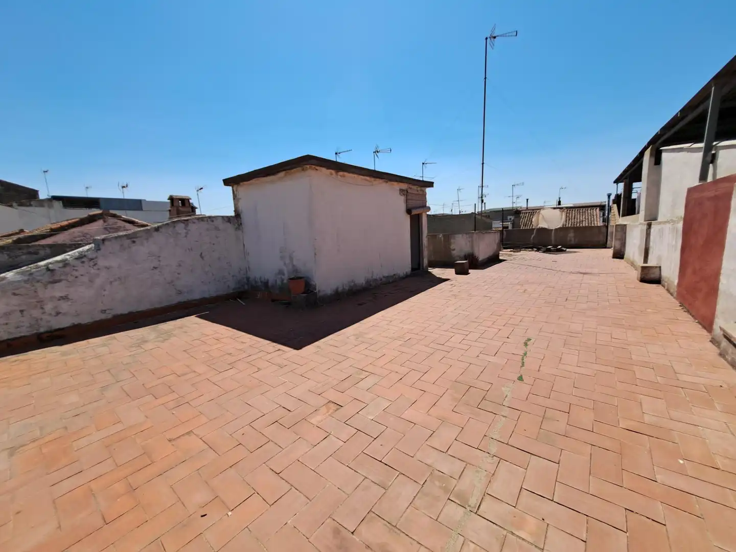 Vista exterior de Casa o xalet en venda en Carcaixent amb Aire condicionat i Terrassa