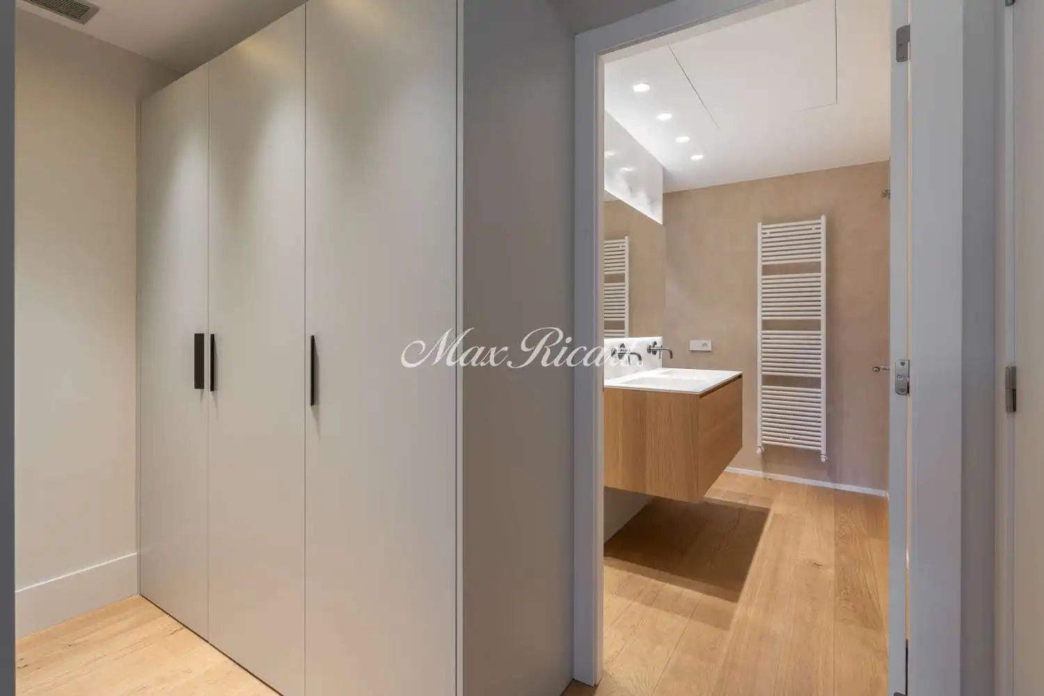 Flat for rent in Barcelona  with Air Conditioner, Heating and Storage room