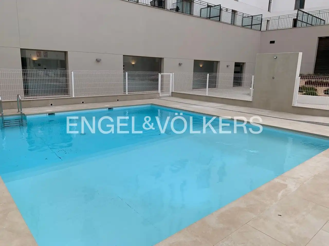 Schwimmbecken von Wohnung zur Miete in Valencia mit Klimaanlage, Heizung und Privatgarten